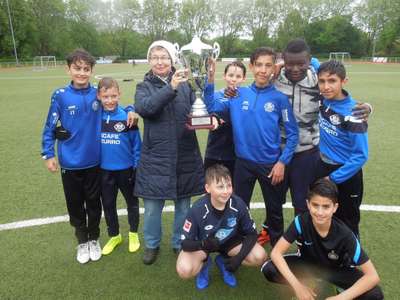 Titel-Trilogie: Otto-Graf-Realschule gewinnt Schul-Soccer-Cup zum 3. Mal in Folge